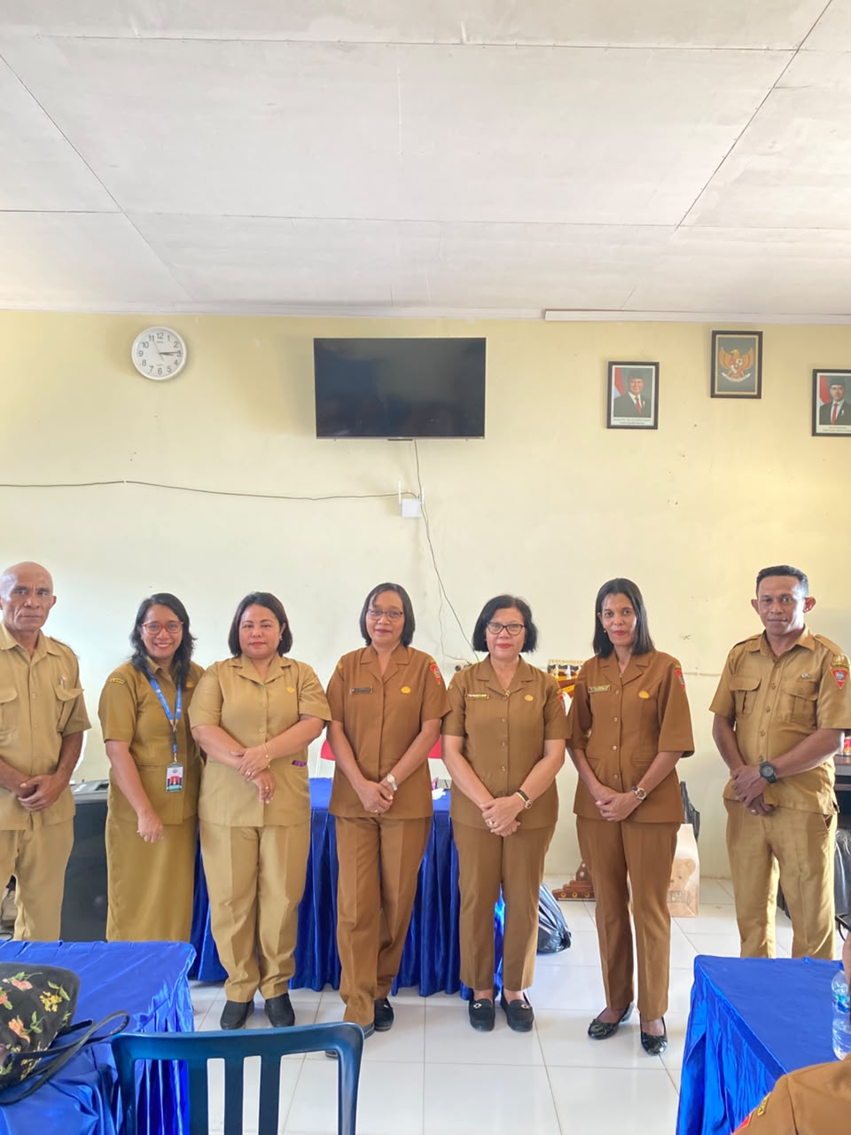 SMP Negeri 9 Ambon Gelar Acara Perpisahan dan Pelepasan Pendidik yang Mendapat Amanah Baru